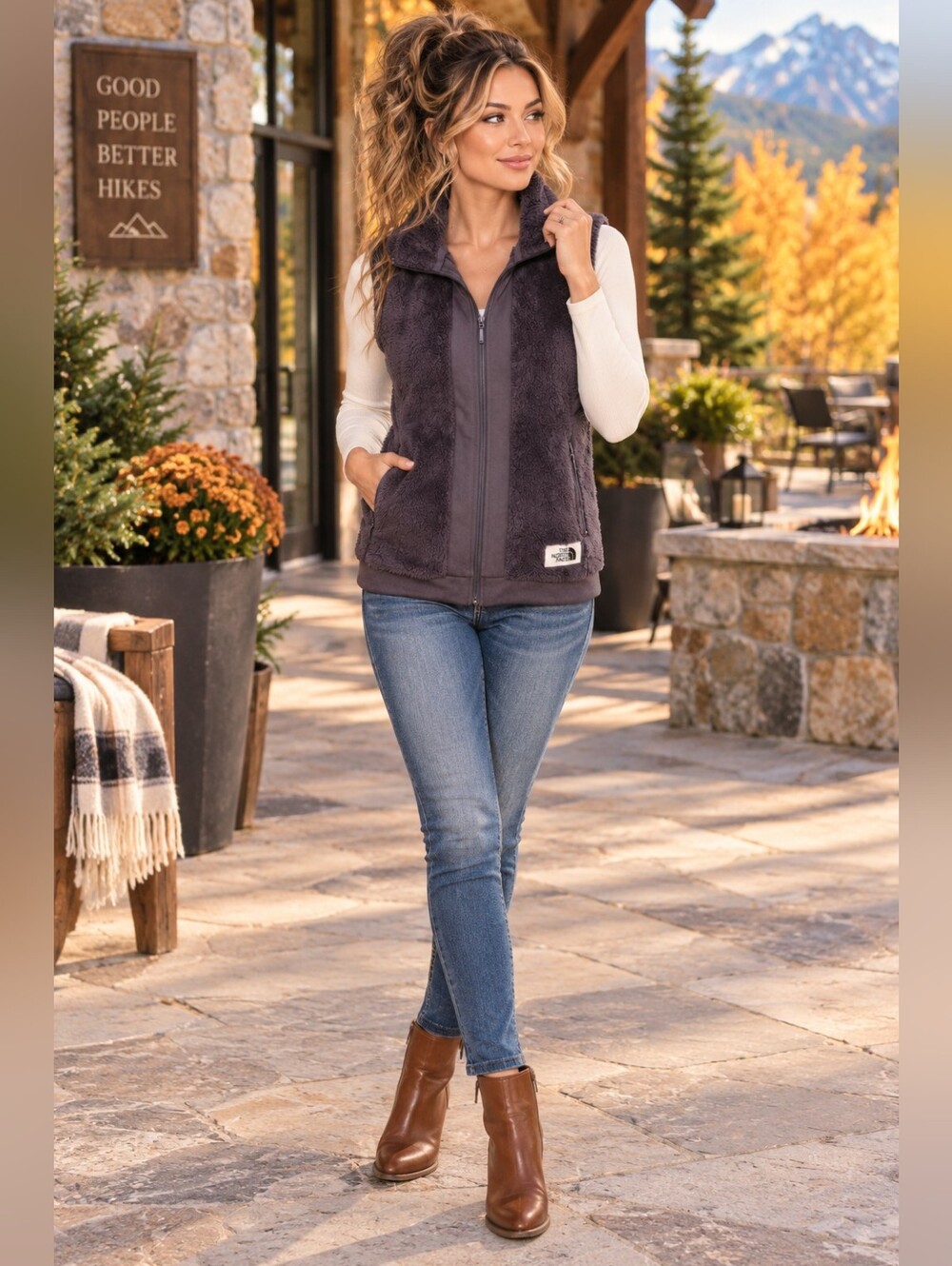 The North Face Furry Fleece Vest Small Full Zip Gorpcore Outdoor Cozy Glam Chic